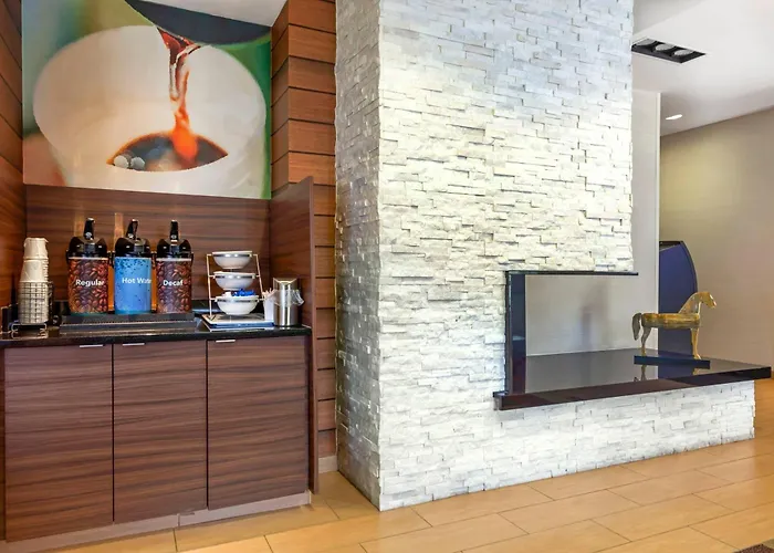 Comfort Inn & Suites Green Bay Stadium Area