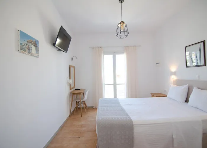 Avra Pension