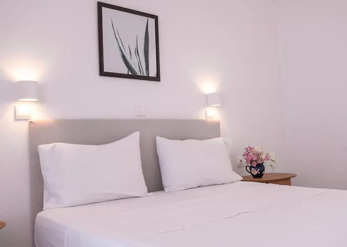 Avra Pension