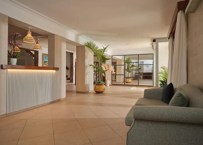 Hotel Playa Mondrago