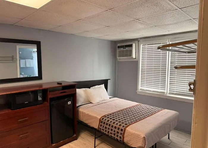 Hammock Inn & Suites North Beach Hotel