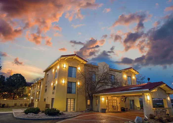 Travelodge By Wyndham Golden-Denver