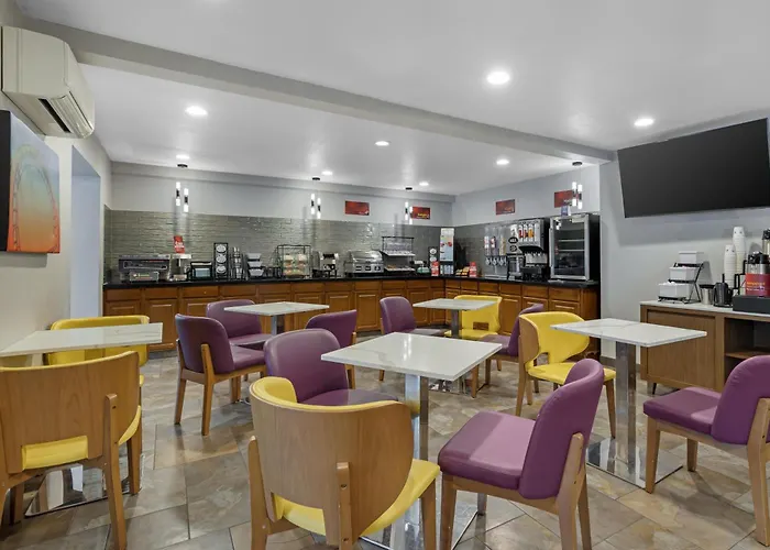 Best Western Plus Altoona Inn