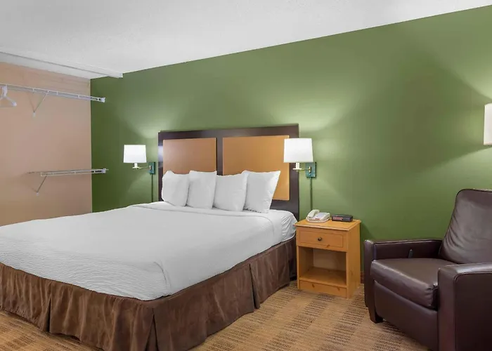Extended Stay America Select Suites - Chicago - Lombard - Oakbrook