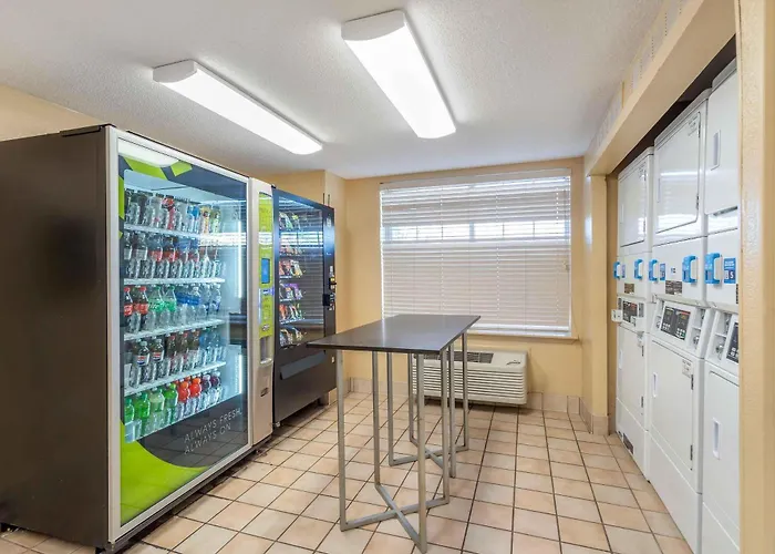 Extended Stay America Select Suites - Chicago - Lombard - Oakbrook