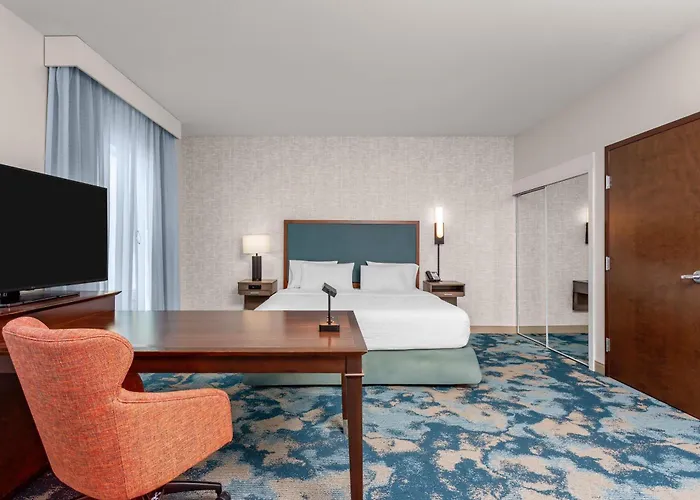 Hampton Inn & Suites - Deland