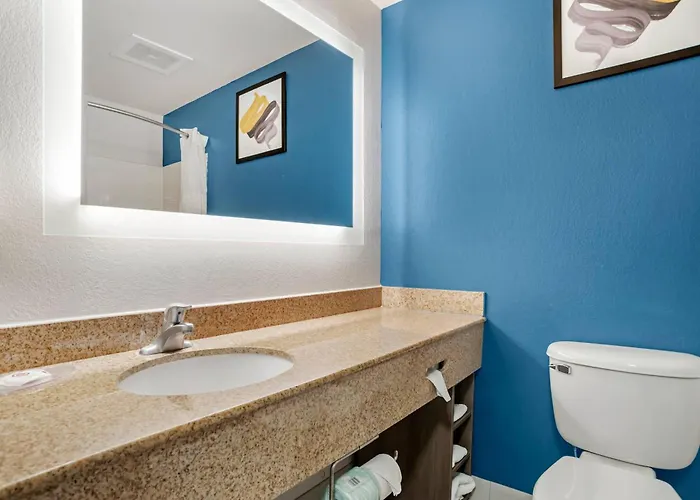 Comfort Inn & Suites Dothan Northside Plaza