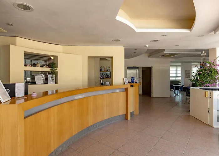 Hotel Man
