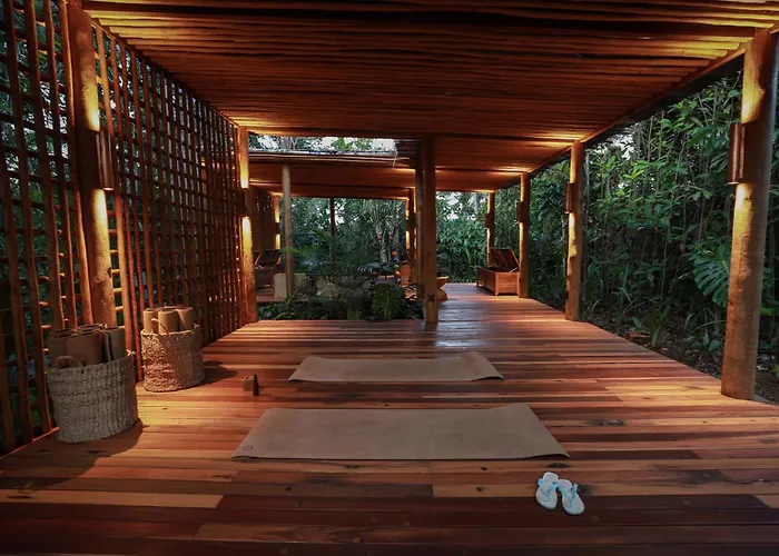 Barracuda Hotel & Villas