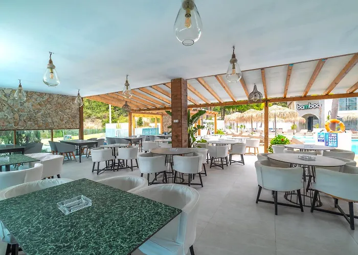 Bamboo Suites Hotel - Adults Only