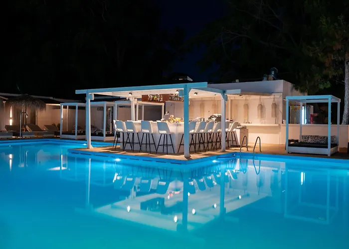Bamboo Suites Hotel - Adults Only