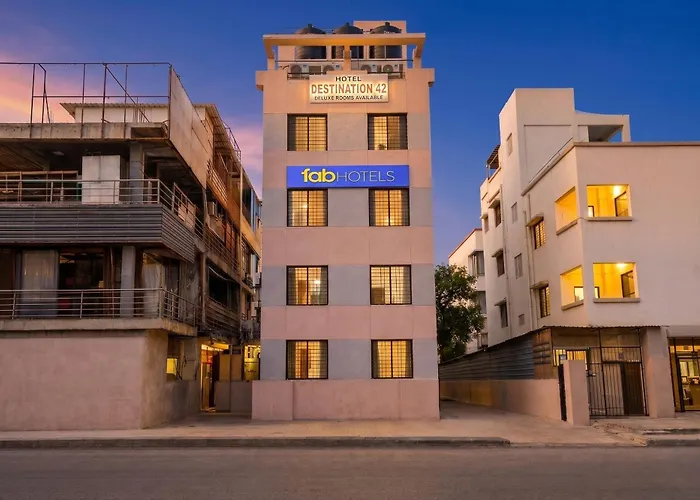 Fabhotel Destination 42 - Nr Pheonix Mall