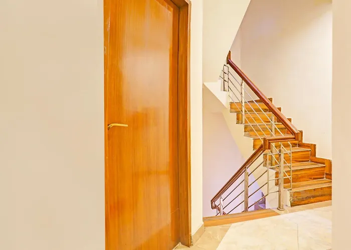 Hotel O By Oyo Sector 45 Formerly Manyavar