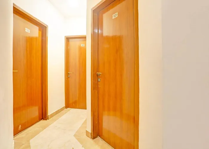 Hotel O By Oyo Sector 45 Formerly Manyavar