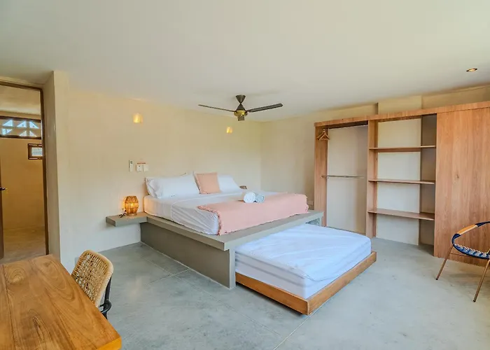 Casa Mambo Salinas