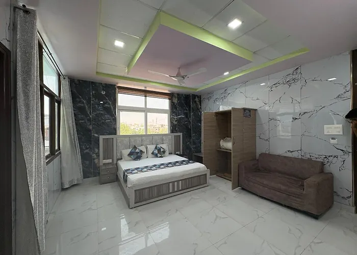 Hotel Amar Palace Bharatpur