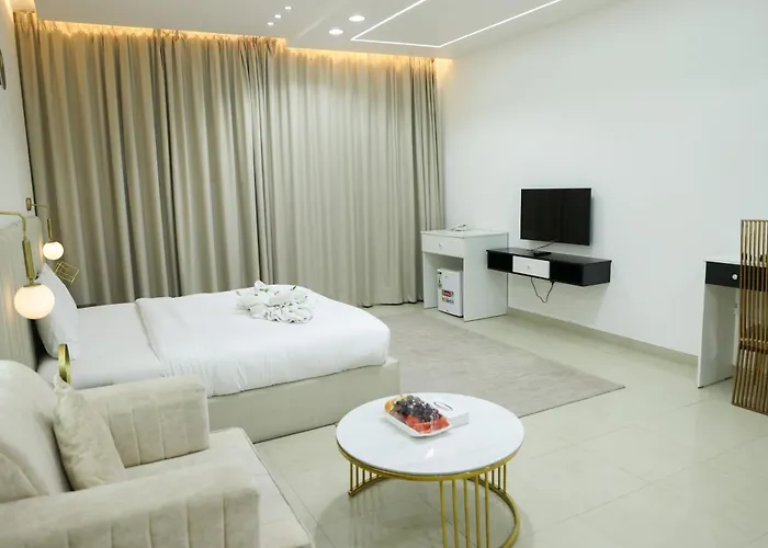 Clifton International Hotel