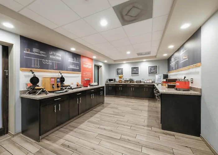 Hampton Inn Harbourgate