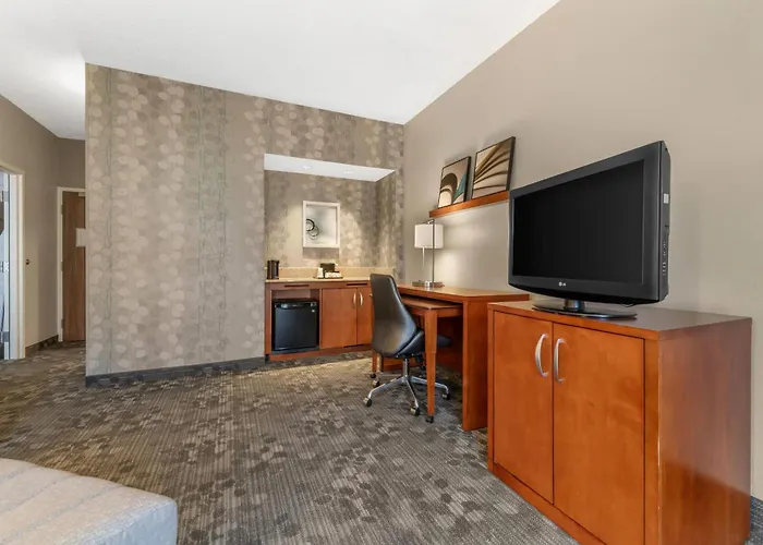 Comfort Inn & Suites Eden Prairie - Minneapolis Southwest