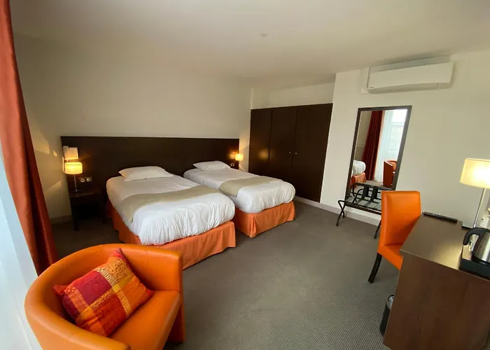Hotel De Montaulbain