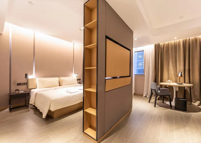 Atour Hotel Zhengzhou Xinzheng International Airport