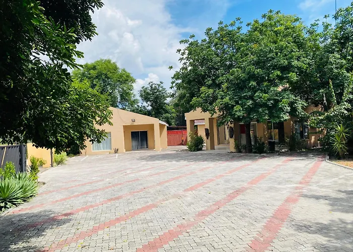 Kamanga Safari Lodge