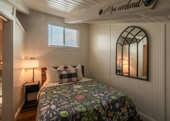 Bandon Marina Inn