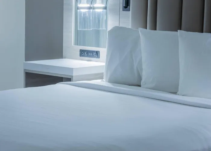 Inn On The Square, An Ascend Collection Hotel