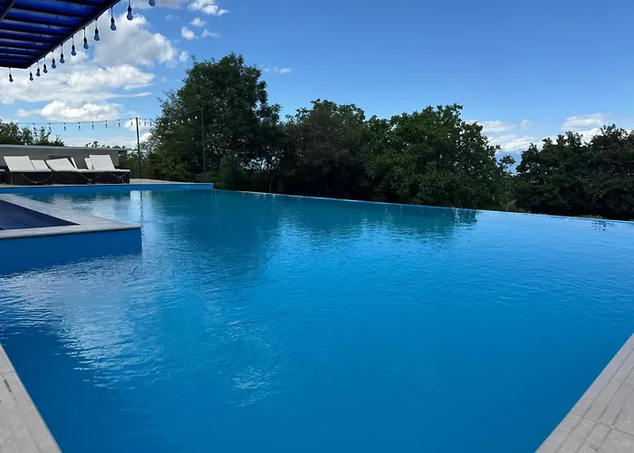 Villaggio Mirzaani Resort