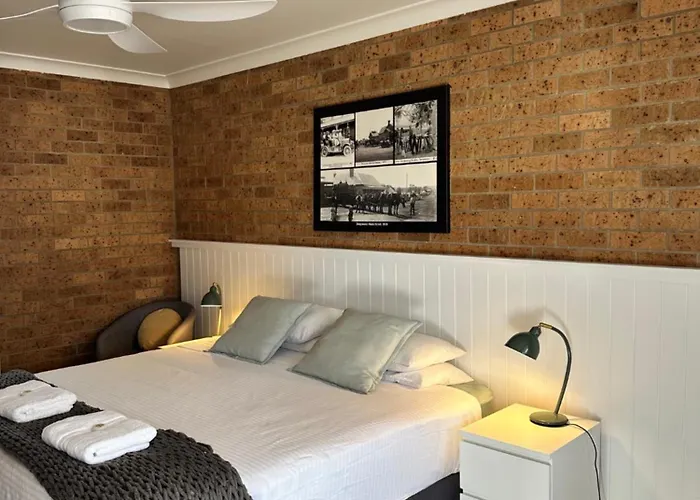 Deepwater Hotel