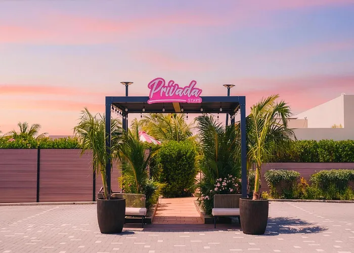 Privada Stays - Lofts With Private Pool And Oasis, Near Eagle Beach