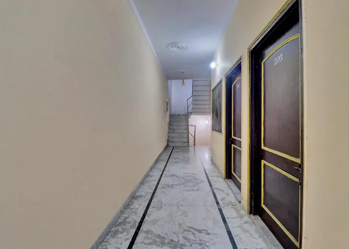 Oyo Flagship Nitin Guest House