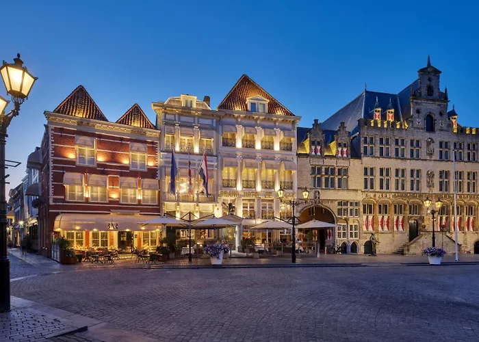 Grand Hotel En Residence De Draak