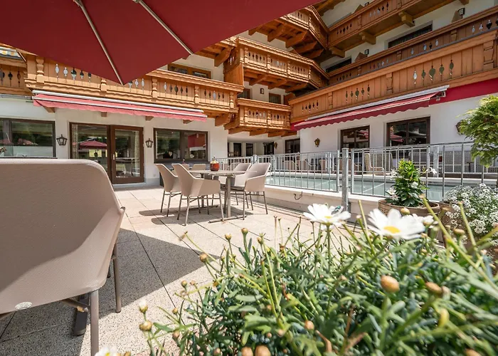 Hotel Schoepf - Mountain Hideaway
