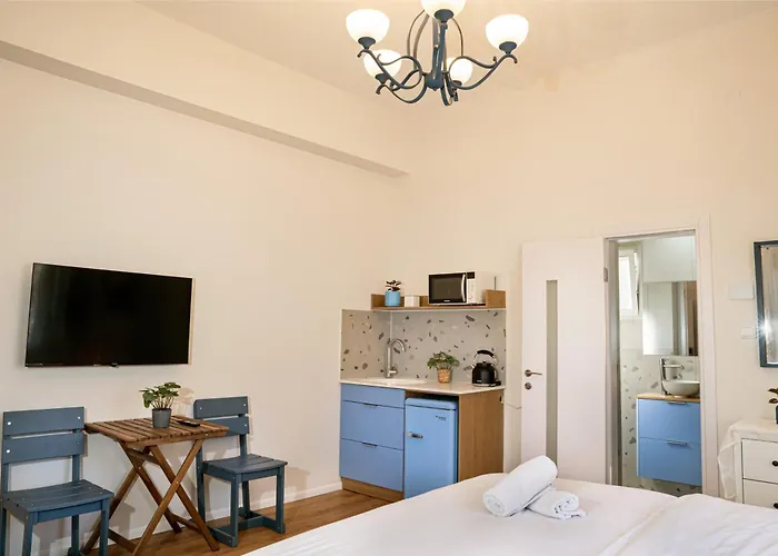Hotel Loui Talpiot