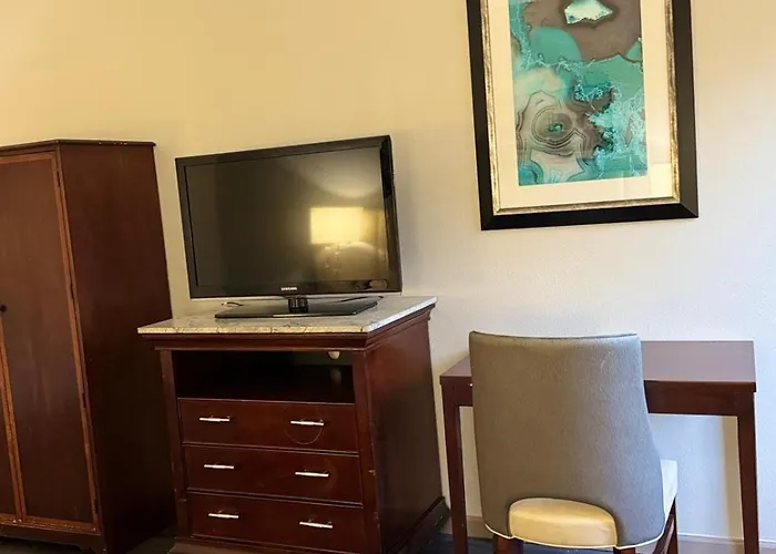 Budgetel Inns & Suites - Atlanta Galleria Stadium