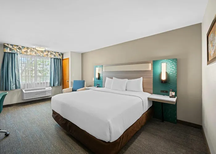 Econo Lodge Inn&Suites
