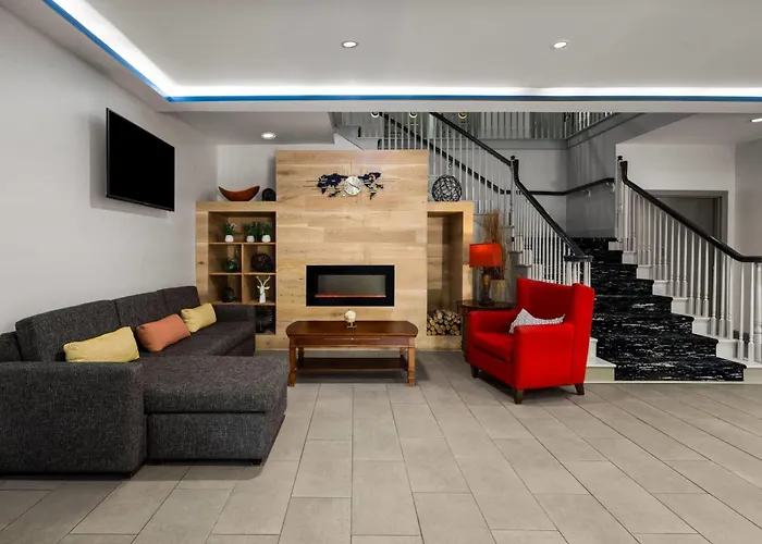 Baymont Inn & Suites By Wyndham Morrow - Atlanta I-75 South