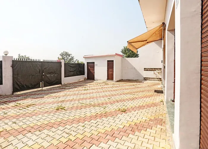 Hotel O Royal Guest House