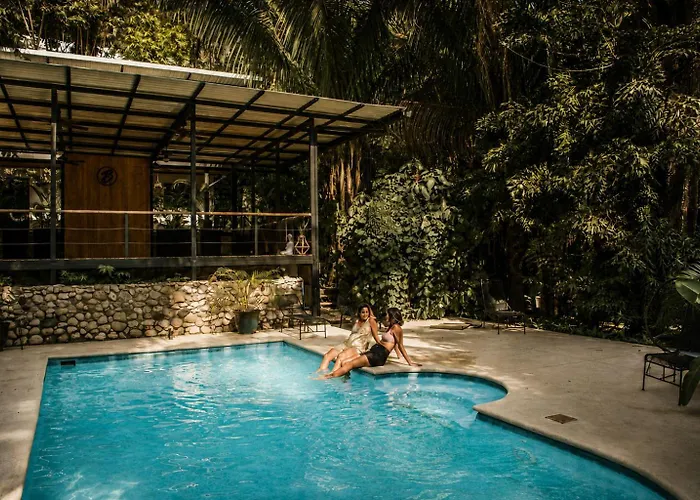 Believe Surf & Yoga Lodge Santa Teresa