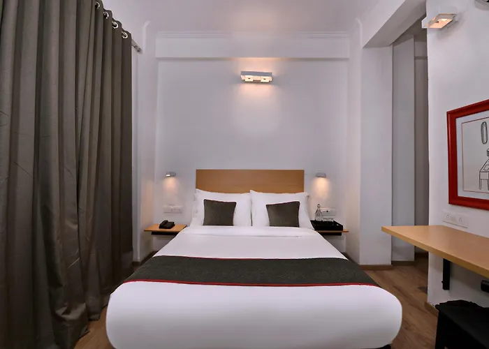 Super Townhouse 244 Munshipuliya