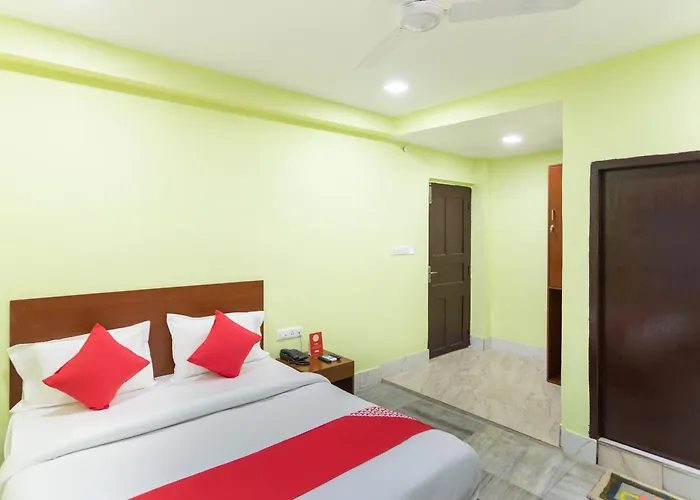 Oyo Maple The Residence