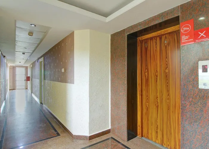 Collection O Forest Transit Hotel