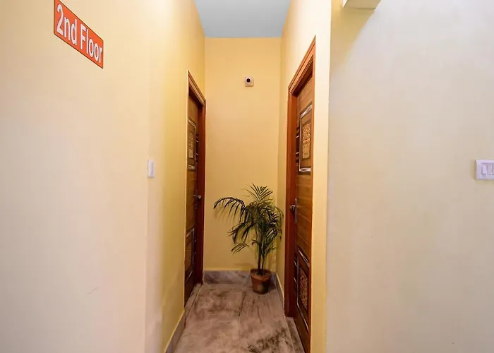 Hotel O Royal Plaza