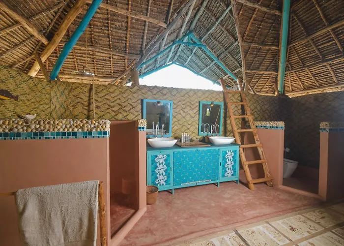 Kizingo Beach Eco Lodge