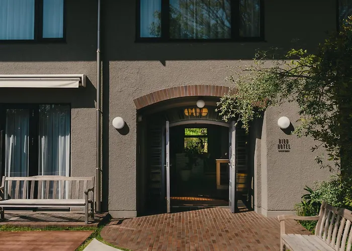 Bird Hotel