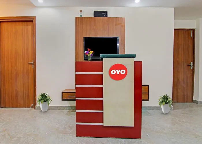 Hotel O King Stay Near Tdi Mall
