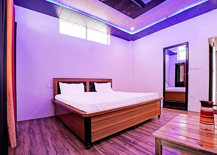 Hotel O Sadhna Holiday Home
