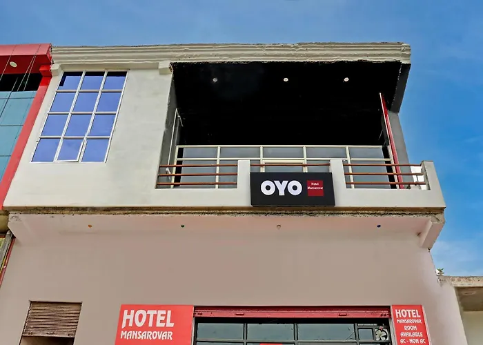 Hotel O Mansarovar