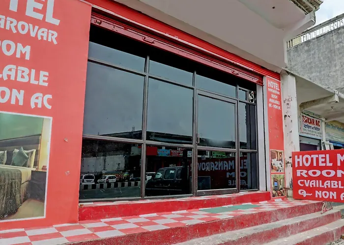 Hotel O Mansarovar